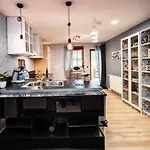 Bookeinfach - Private - Sauna Jacuzzi Whirlpool Swimmingpool Alahna Sup Beachvolleyball Billiards Ping Pong Cinema Theater Music Disco Ball Bbq Und Parkplaetze * 바트엠스