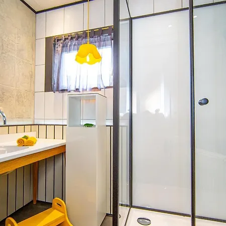 Bookeinfach - Private - Sauna Jacuzzi Whirlpool Swimmingpool Alahna Sup Beachvolleyball Billiards Ping Pong Cinema Theater Music Disco Ball Bbq Und Parkplaetze * Bad Ems