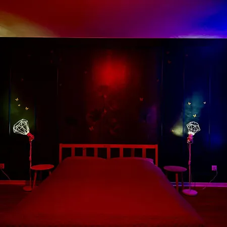 Bookeinfach - Private - Sauna Jacuzzi Whirlpool Swimmingpool Alahna Sup Beachvolleyball Billiards Ping Pong Cinema Theater Music Disco Ball Bbq Und Parkplaetze Apartament *