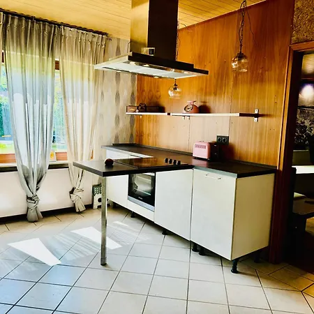 Bookeinfach - Private - Sauna Jacuzzi Whirlpool Swimmingpool Alahna Sup Beachvolleyball Billiards Ping Pong Cinema Theater Music Disco Ball Bbq Und Parkplaetze * Bad Ems