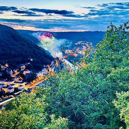 Bookeinfach - Private - Sauna Jacuzzi Whirlpool Swimmingpool Alahna Sup Beachvolleyball Billiards Ping Pong Cinema Theater Music Disco Ball Bbq Und Parkplaetze Apartament