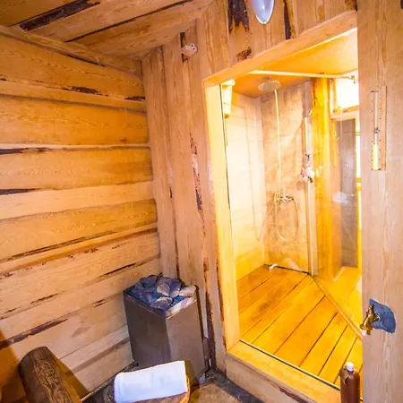 Bookeinfach - Private - Sauna Jacuzzi Whirlpool Swimmingpool Alahna Sup Beachvolleyball Billiards Ping Pong Cinema Theater Music Disco Ball Bbq Und Parkplaetze Bad Ems