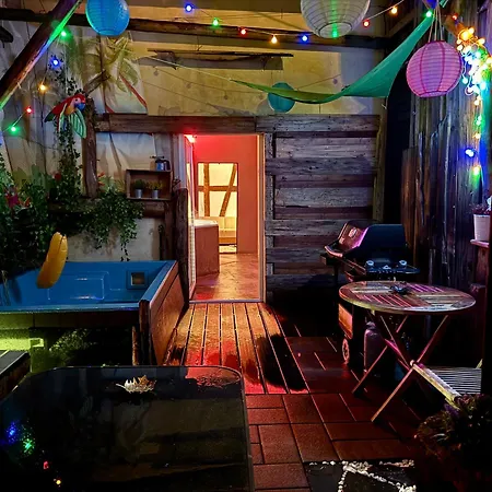 Bookeinfach - Private - Sauna Jacuzzi Whirlpool Swimmingpool Alahna Sup Beachvolleyball Billiards Ping Pong Cinema Theater Music Disco Ball Bbq Und Parkplaetze Apartment