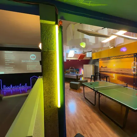 Bookeinfach - Private - Sauna Jacuzzi Whirlpool Swimmingpool Alahna Sup Beachvolleyball Billiards Ping Pong Cinema Theater Music Disco Ball Bbq Und Parkplaetze Apartment Bad Ems