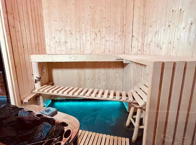 Bookeinfach - Private - Sauna Jacuzzi Whirlpool Swimmingpool Alahna Sup Beachvolleyball Billiards Ping Pong Cinema Theater Music Disco Ball Bbq Und Parkplaetze Apartman Bad Ems