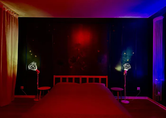 Bookeinfach - Private - Sauna Jacuzzi Whirlpool Swimmingpool Alahna Sup Beachvolleyball Billiards Ping Pong Cinema Theater Music Disco Ball Bbq Und Parkplaetze Apartman *