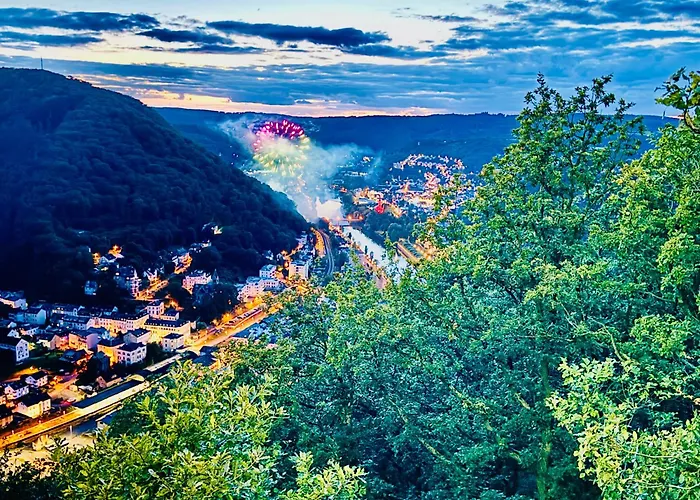 Bookeinfach - Private - Sauna Jacuzzi Whirlpool Swimmingpool Alahna Sup Beachvolleyball Billiards Ping Pong Cinema Theater Music Disco Ball Bbq Und Parkplaetze Apartman