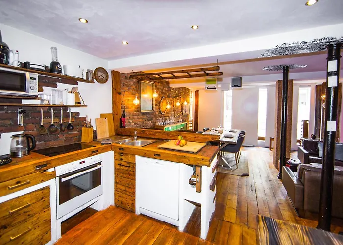 Bookeinfach - Private - Sauna Jacuzzi Whirlpool Swimmingpool Alahna Sup Beachvolleyball Billiards Ping Pong Cinema Theater Music Disco Ball Bbq Und Parkplaetze Apartman Bad Ems