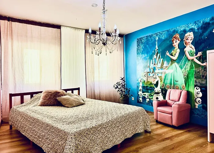 Bookeinfach - Private - Sauna Jacuzzi Whirlpool Swimmingpool Alahna Sup Beachvolleyball Billiards Ping Pong Cinema Theater Music Disco Ball Bbq Und Parkplaetze