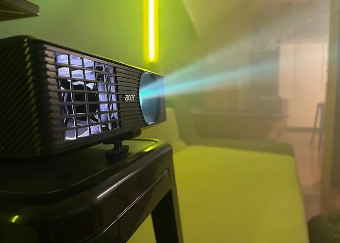 Bookeinfach - Private - Sauna Jacuzzi Whirlpool Swimmingpool Alahna Sup Beachvolleyball Billiards Ping Pong Cinema Theater Music Disco Ball Bbq Und Parkplaetze Apartman Bad Ems